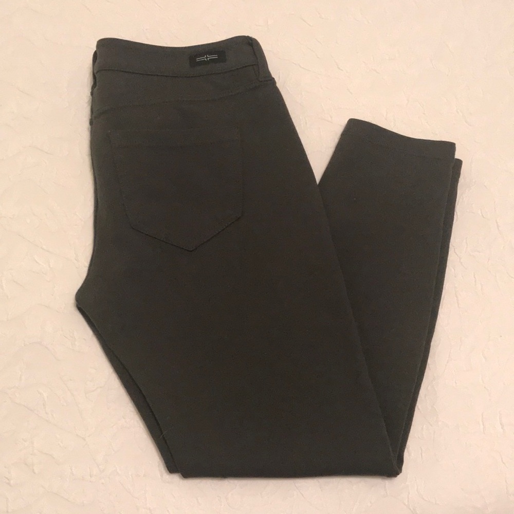 Greenish Gray Capri Leggings